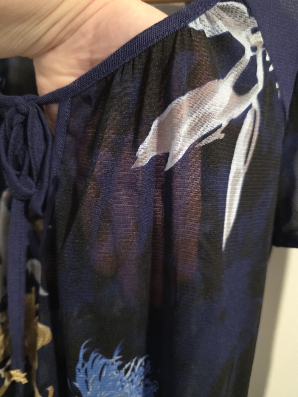 MEXX Women’s Navy Floral Sheer Mesh Blouse Size S - Picture 6 of 11
